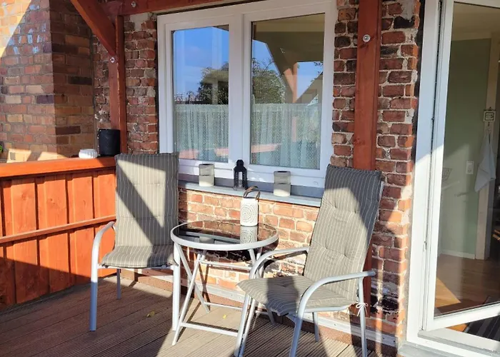 Apartament Wunderschoenes Obergeschoss In Bahnhofsnaehe Chociebuż