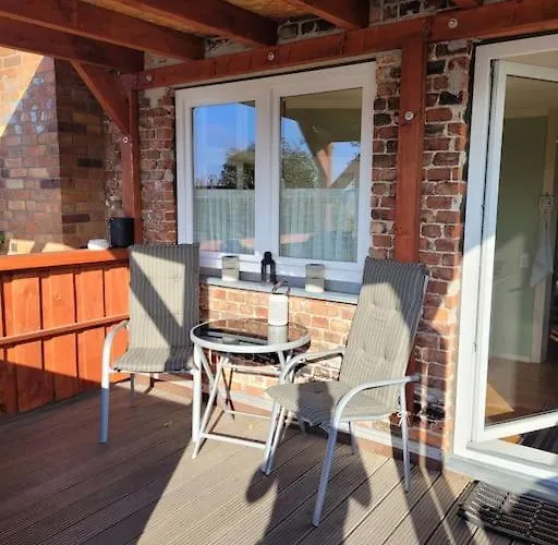 Wunderschoenes Obergeschoss In Bahnhofsnaehe Apartament Chociebuż