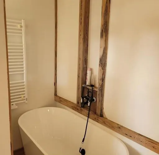 Apartament Wunderschoenes Obergeschoss In Bahnhofsnaehe *